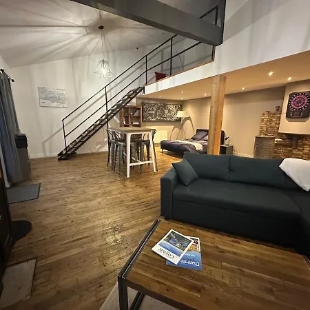 Maison Climatisee, Espace Velos Ou Motos Securise
