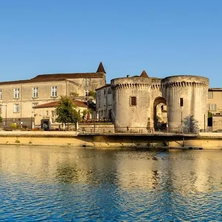 Maison Climatisee, Espace Velos Ou Motos Securise