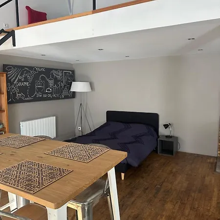 Maison Climatisee, Espace Velos Ou Motos Securise *