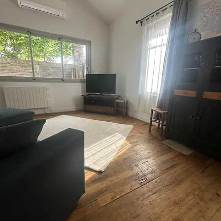 Ferienhaus Maison Climatisee, Espace Velos Ou Motos Securise *